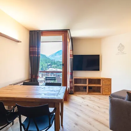 公寓 The Nest Alpine Sunshine Ski-in Ski-out 布勒伊-切尔维尼亚