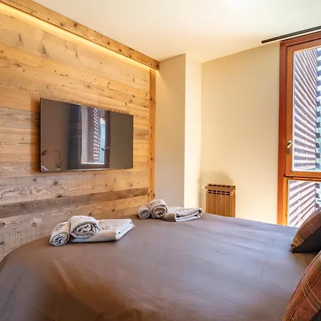 The Nest Alpine Sunshine Ski-in Ski-out 公寓 布勒伊-切尔维尼亚